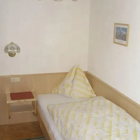 Gaestehaus Hofer Brixen im Thale Room photo