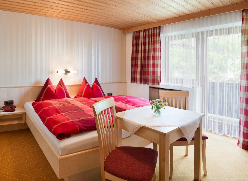 Homestay Gaestehaus Hofer Brixen im Thale